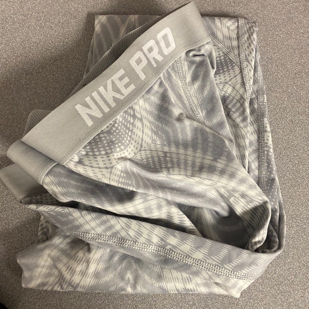 Nike Pro